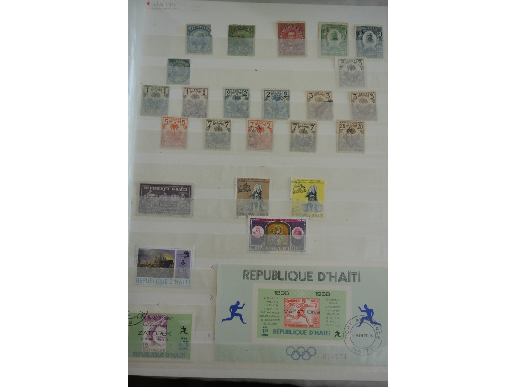 Appraisal: A single stock book world stamps Haiti to Latakia mainly