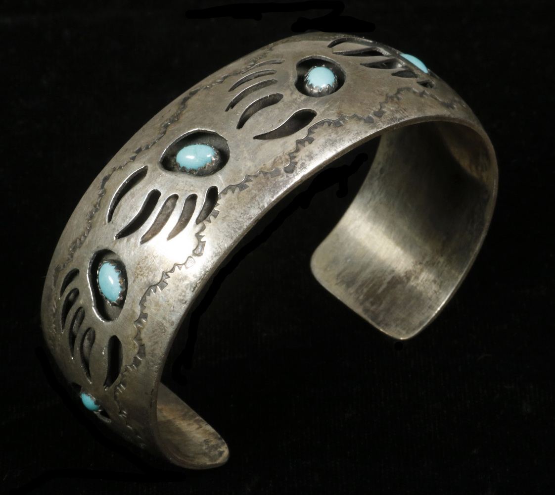 Appraisal: SILVER TURQUOISE BRACELET BY PEARLENE SPENCER Sterling Silver Bear Claw