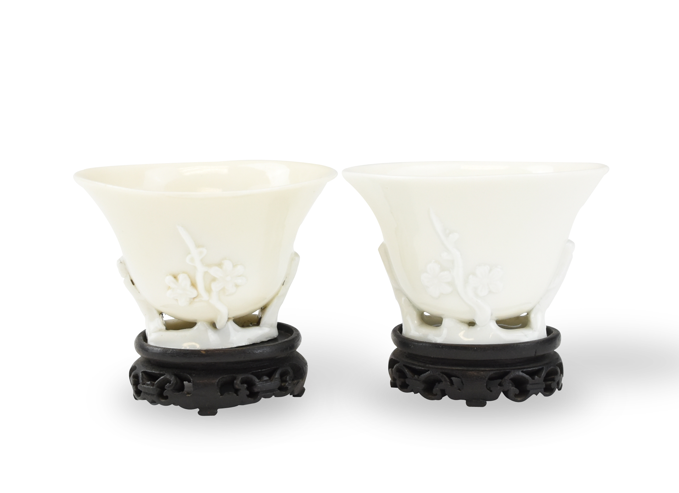 Appraisal: PAIR OF CHINESE DEHUA WHITE GLAZED CUPS TH C Chinese