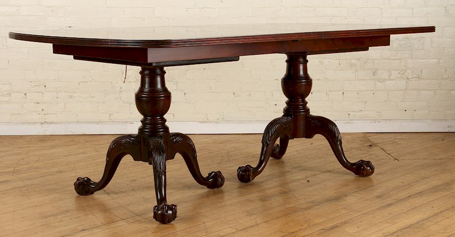 Appraisal: MAHOGANY DOUBLE PEDESTAL DINING TABLE BY CENTURY A mahogany double