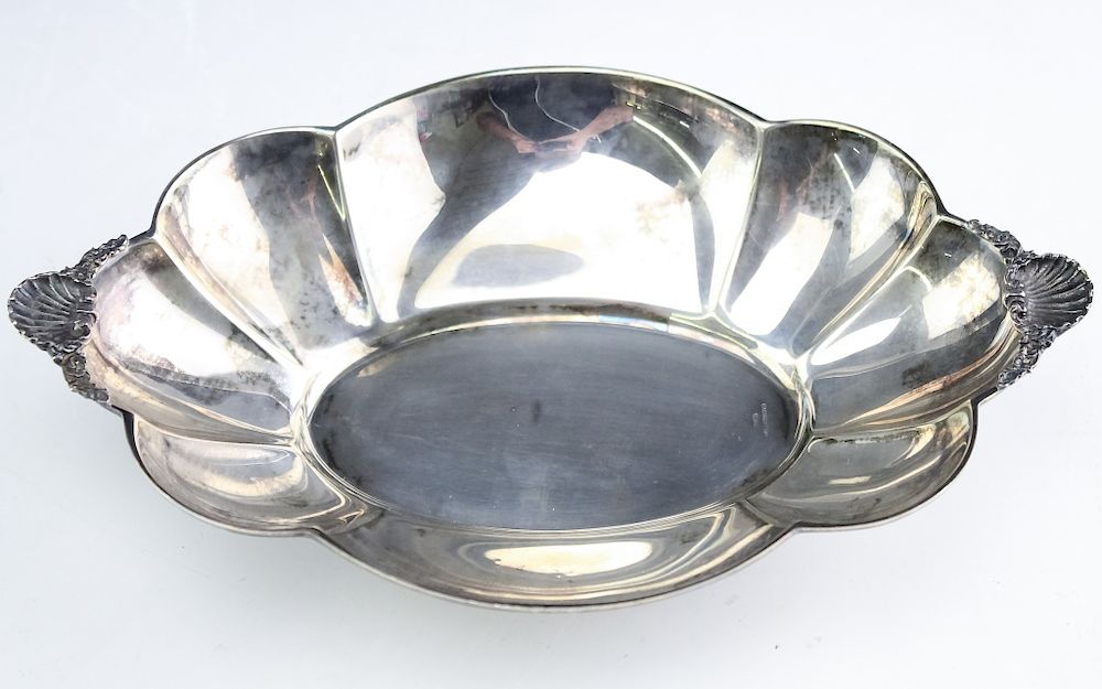 Appraisal: Masorett Sterling Sliver Shell Form Handled Bowl Masorett sterling silver