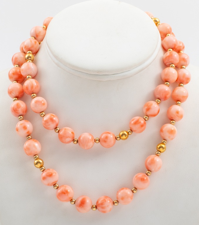 Appraisal: VINTAGE K GOLD SALMON MM CORAL BEAD NECKLACE Vintage K