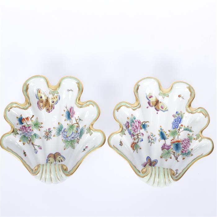 Appraisal: Pair Herend Hungary Porcelain shell form scalloped bowls with floral