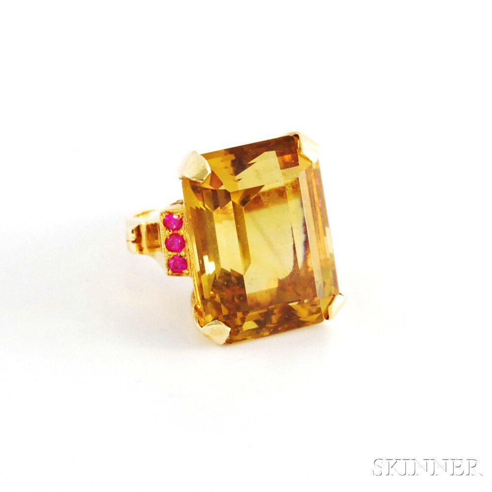 Appraisal: kt Gold and Citrine Retro Ring large central stone flanked