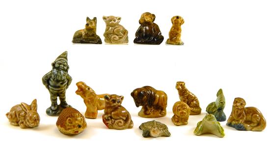 Appraisal: Wade England Ceramic animal figurines and others sixteen pieces fourteen