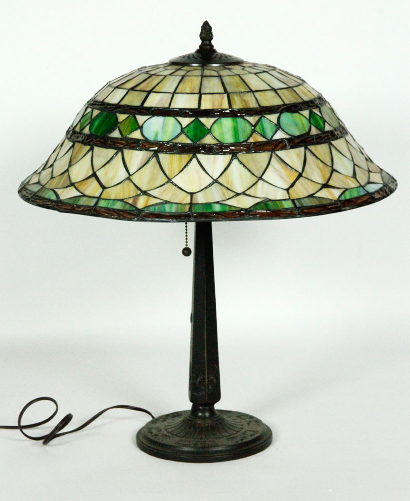 Appraisal: - Stained Glass Table Lamp Table lamp leaded and stained