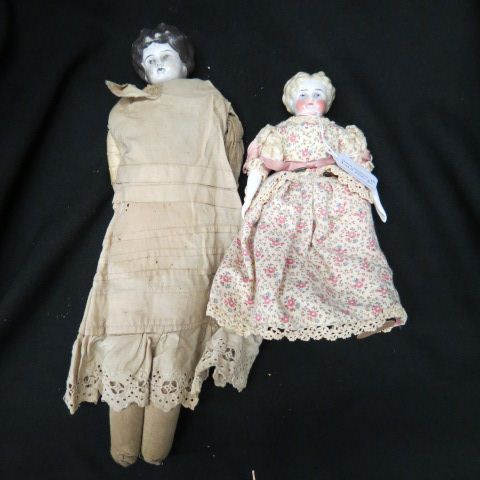 Appraisal: Early China Head Dolls blonde and with black hair th