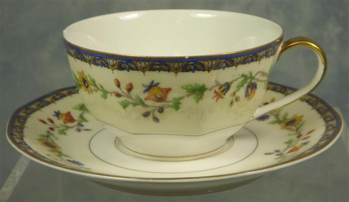 Appraisal: pcs Theodore Haviland Chateaudun cups saucers Estimate -