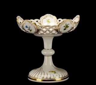 Appraisal: Meissen Reticulated Fruit Bowl Compote Tazza Meissen German founded -