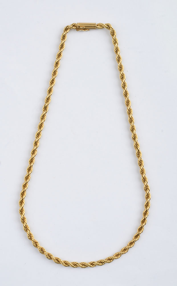 Appraisal: K GOLD ROPE TWIST CHAIN Unsigned in dwts Property from