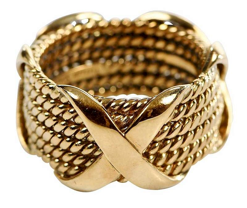 Appraisal: Tiffany Schlumberger kt Ring classic X rope twist design stamped