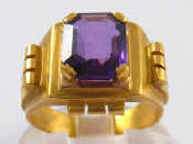 Appraisal: A yellow metal tests carat gold faceted amethyst ring amethyst