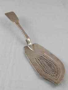 Appraisal: A William IV silver fish slice Fiddle pattern by William