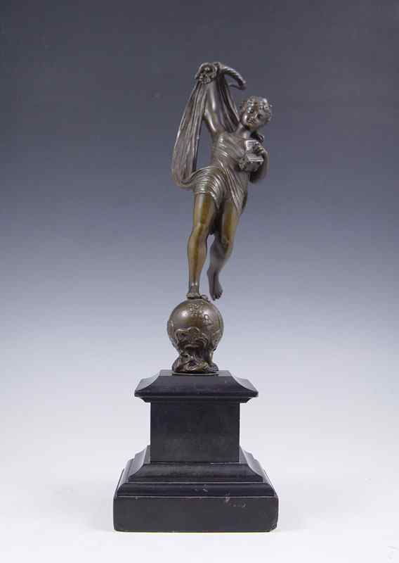 Appraisal: LATE TH EARLY TH CENTURY BRONZE OF PANDORA HOLDING HAND