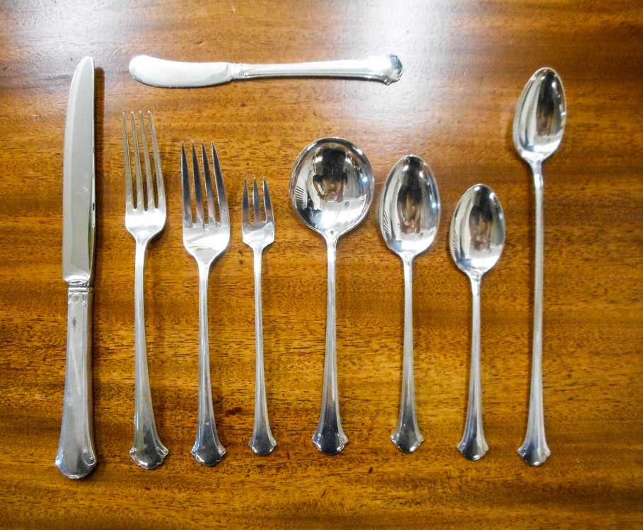 Appraisal: TOWLE CHIPPENDALE STERLING SILVER FLATWARE SET pieces comprised of dinner