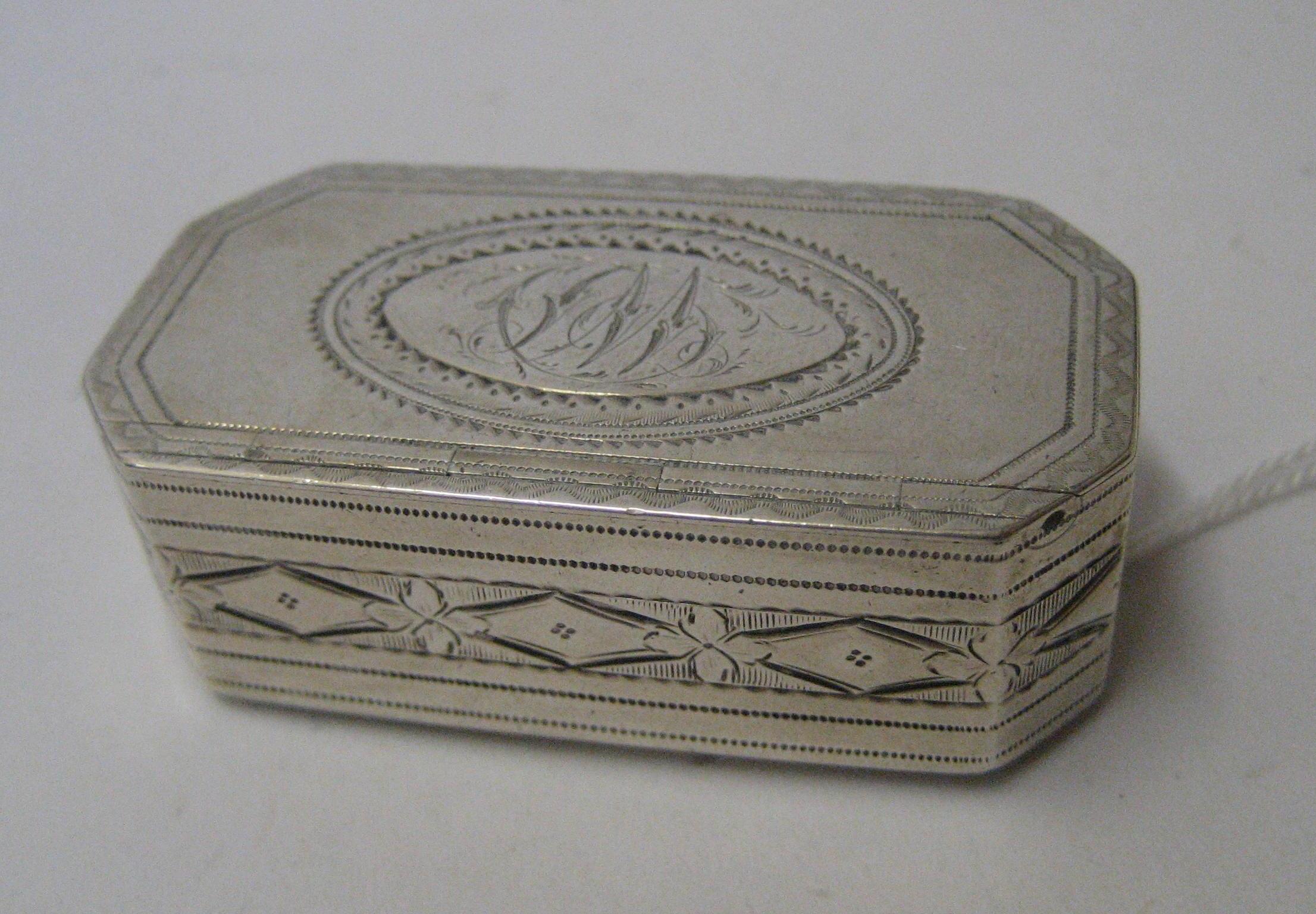 Appraisal: A LATE GEORGE III SILVER SNUFF BOX maker Samuel Pemberton