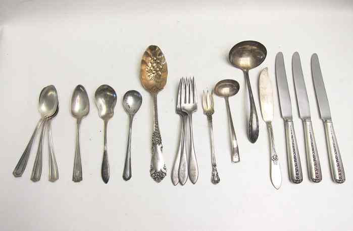 Appraisal: PIECE ASSORTED AMERICAN STERLING FLATWARE Towle dinner knives in the