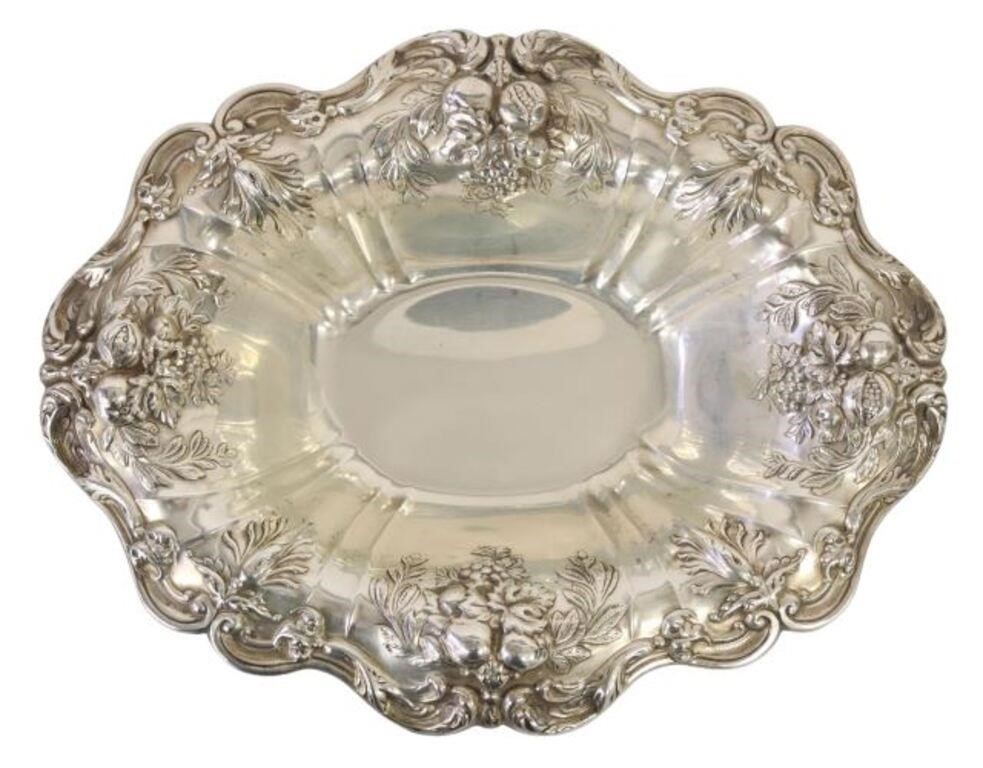 Appraisal: REED BARTON FRANCIS I STERLING VEGETABLE BOWLAmerican sterling silver oval