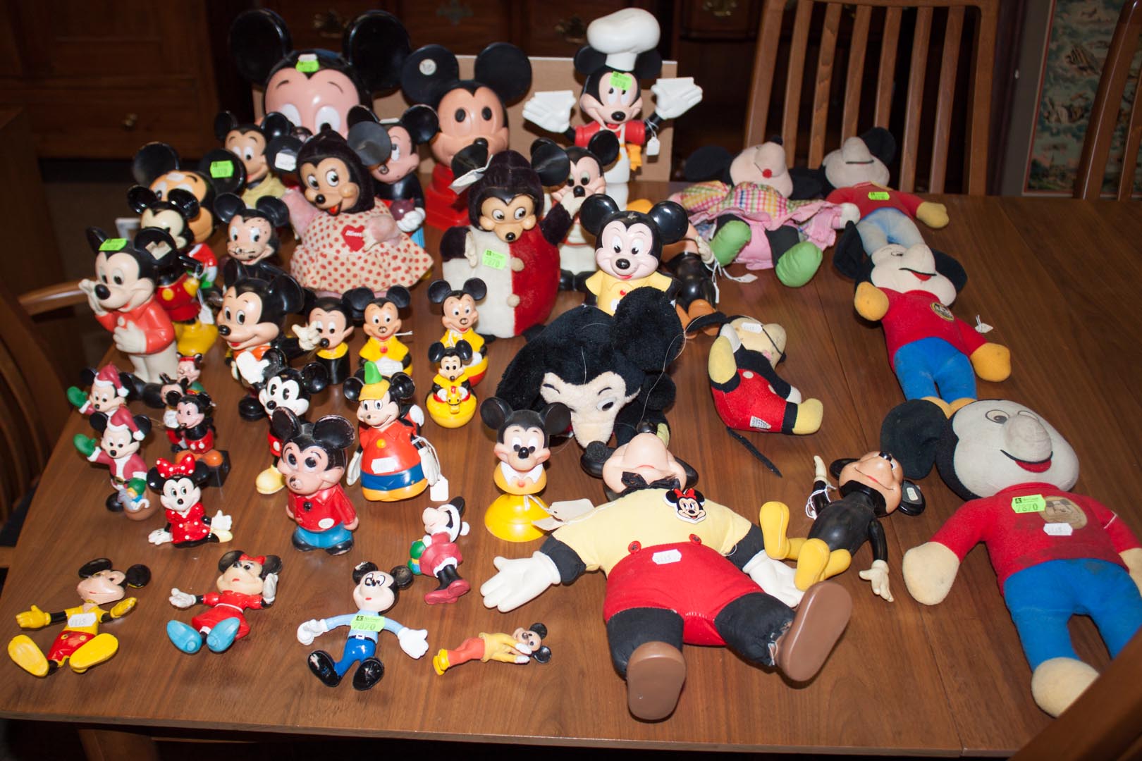 Appraisal: Assortment of Mickey and Minnie Mouse collectibles