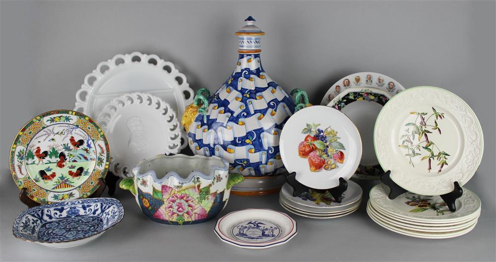 Appraisal: AN ASSORTMENT OF CERAMIC AND GLASS ITEMS including Copeland Spode