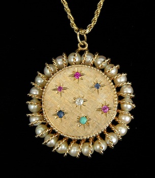 Appraisal: A Vintage Gold Pearl and Gemstone Locket with Chain k