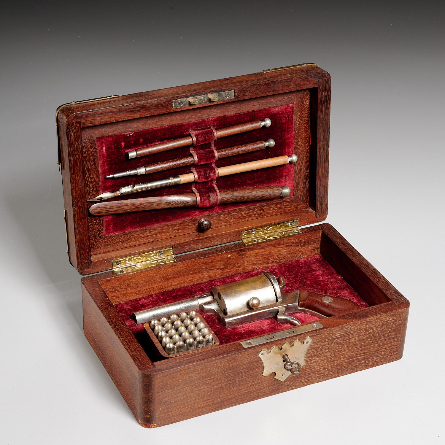 Appraisal: RARE VICTORIAN GUN BOX TRAVELLING WRITING SET c s England