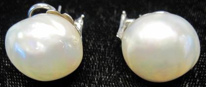 Appraisal: karat white gold baroque pearl earringsitaly