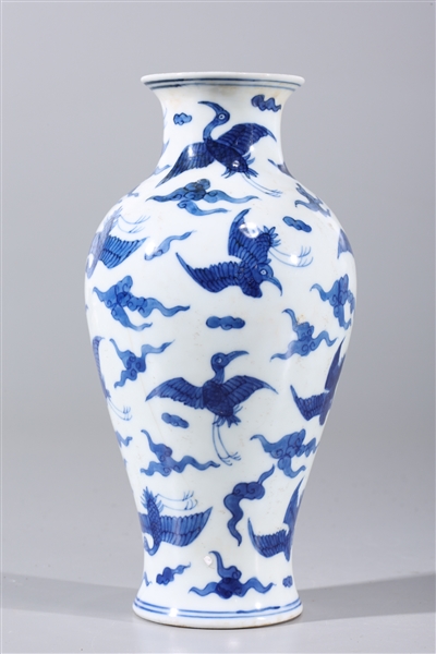 Appraisal: Chinese blue and white porcelain vase with bird and cloud