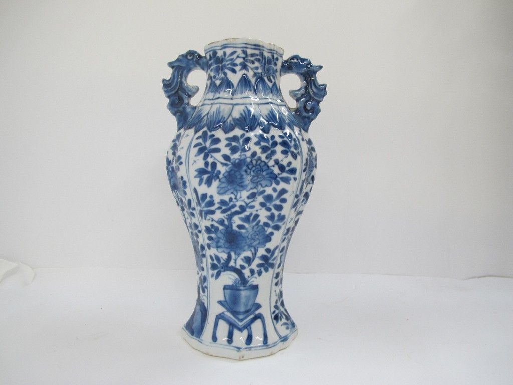 Appraisal: Chinese blue and white vase