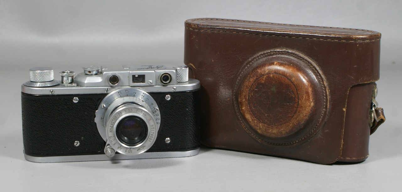 Appraisal: Russian Zorki mm viewfinder camera mm f