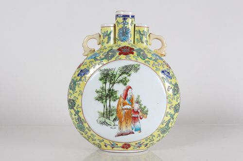 Appraisal: A CHINESE DUO-HANDLED NATURE-SCEEN FORTUNE PORCELAIN VA A Chinese Duo-handled