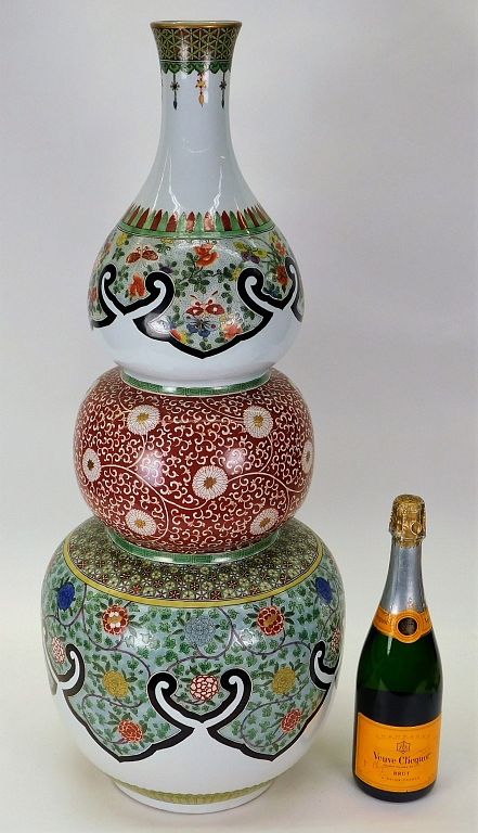 Appraisal: Chinese Famille Rose Porcelain Triple Gourd Vase Chinese Qing Dynasty