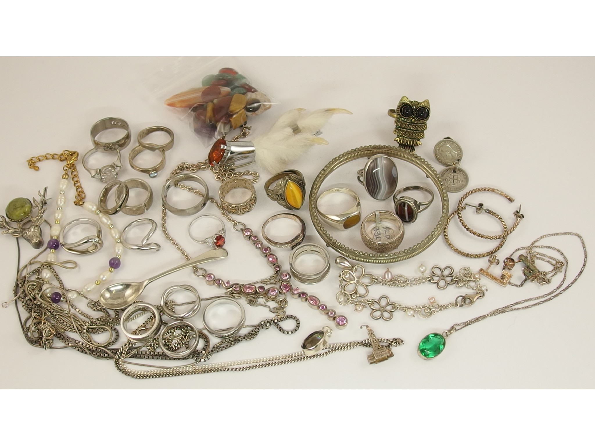 Appraisal: A collection of silver and costume jewellery to include a