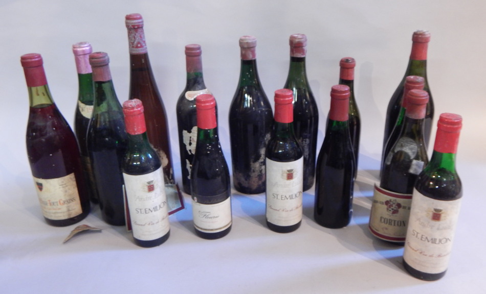 Appraisal: Various bottles of red wine to include a Chateau Meallant