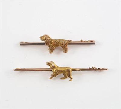 Appraisal: A gold spaniel bar brooch Case cm in total And