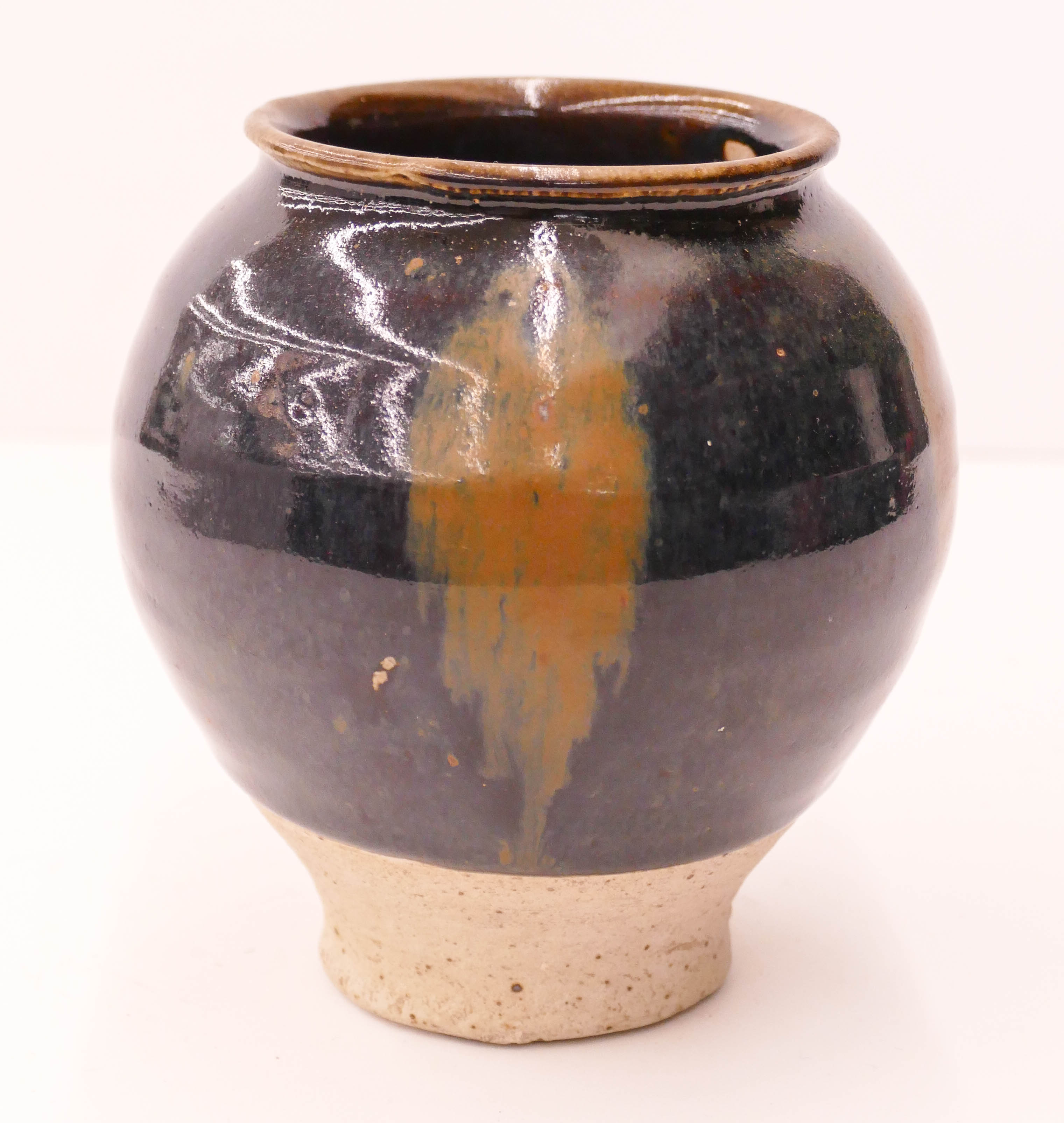 Appraisal: Chinese Jin Cizhou Russet Splash Jar ''x '' Henan black