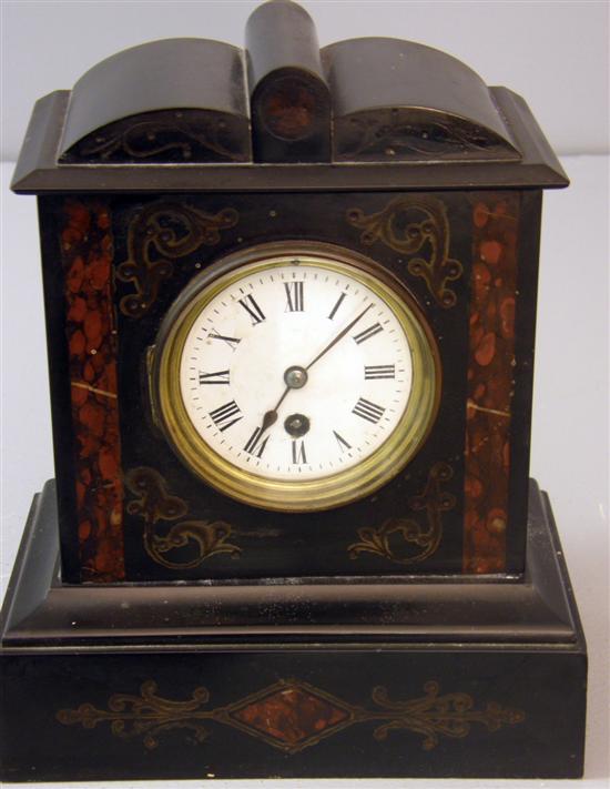 Appraisal: th century polished slate mantle clock with single train movement