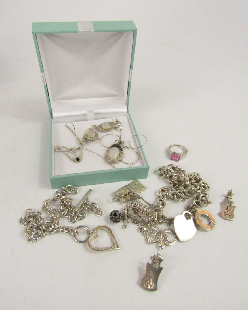 Appraisal: Silver jewellery including a cable link bracelet marked Tiffany Co