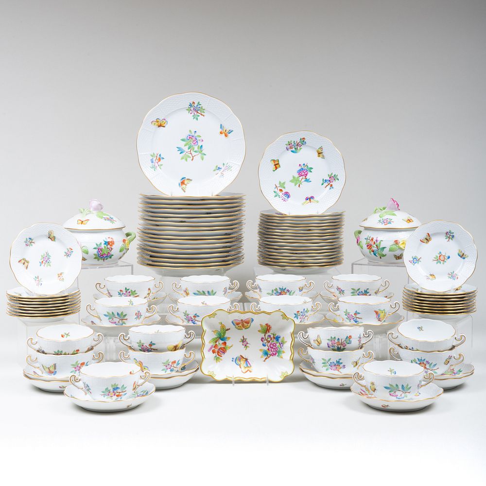 Appraisal: Herend Porcelain Part Dinner Service in the 'Queen Victoria' Pattern