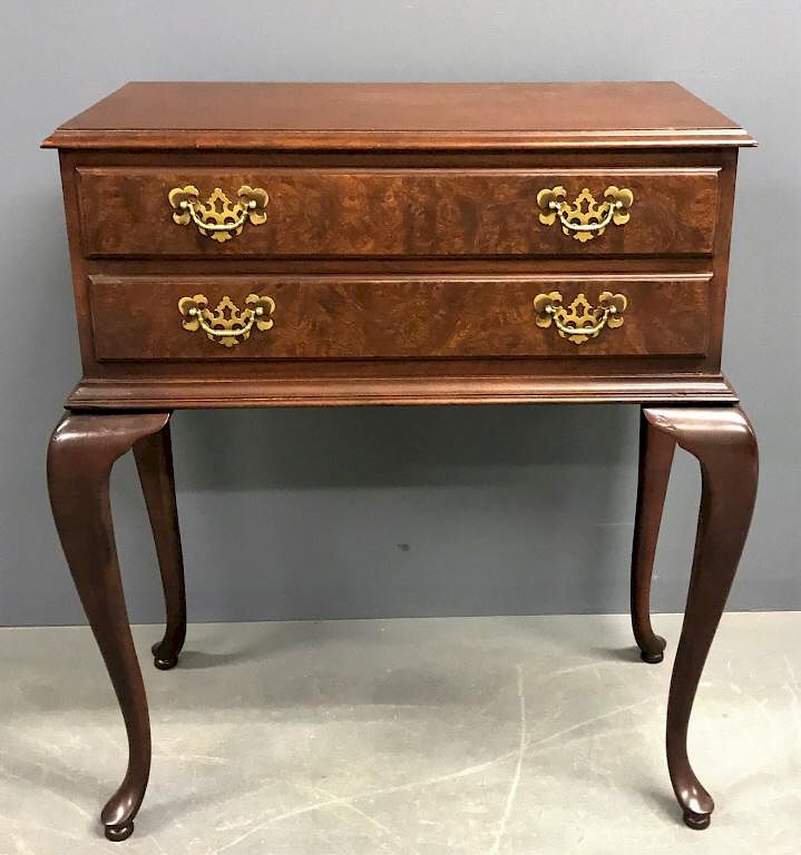 Appraisal: Kindel Queen Anne Style Mahogany Two Drawer Chest Kindel Queen