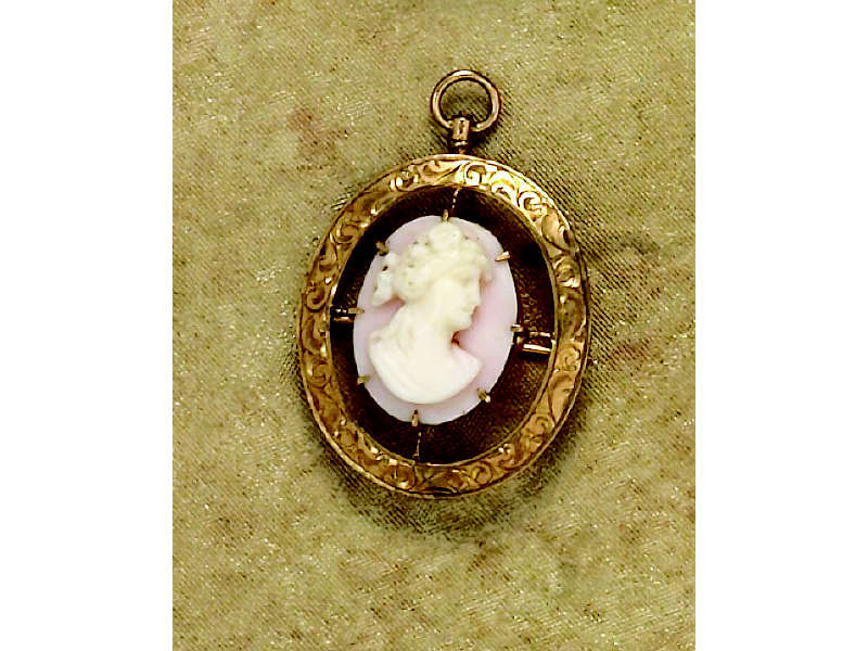 Appraisal: CAMEO PENDANT k yellow gold pendant with pin and white