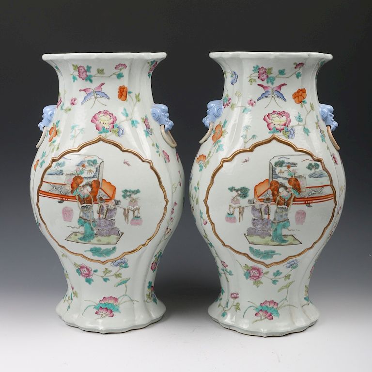 Appraisal: PAIR OF FAMILLE-ROSE VASES TONGZHI MARK QING Of round body