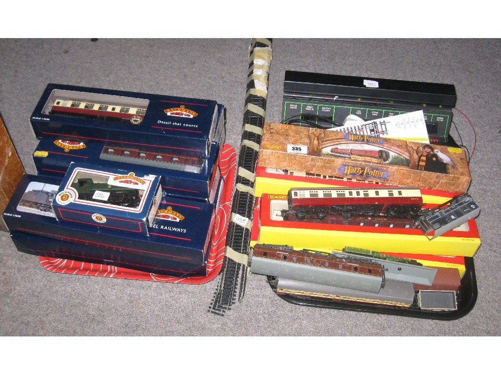 Appraisal: Lot comprising two tray lots of model train equipment -