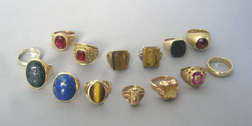 Appraisal: Fourteen men's K and K gold rings most with stones