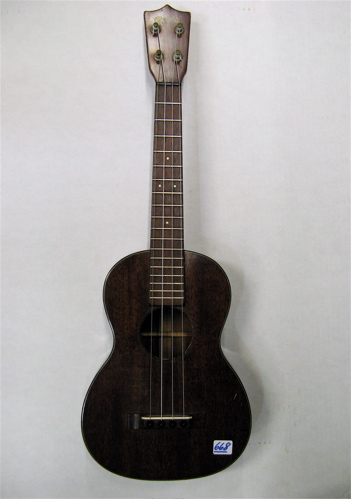 Appraisal: MARTIN TENOR UKULELE C F Martin Co Nazareth Pennsylvania style