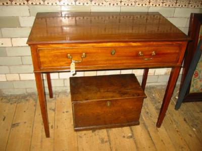 Appraisal: A GEORGIAN MAHOGANY SIDE TABLE of oblong form with hinged