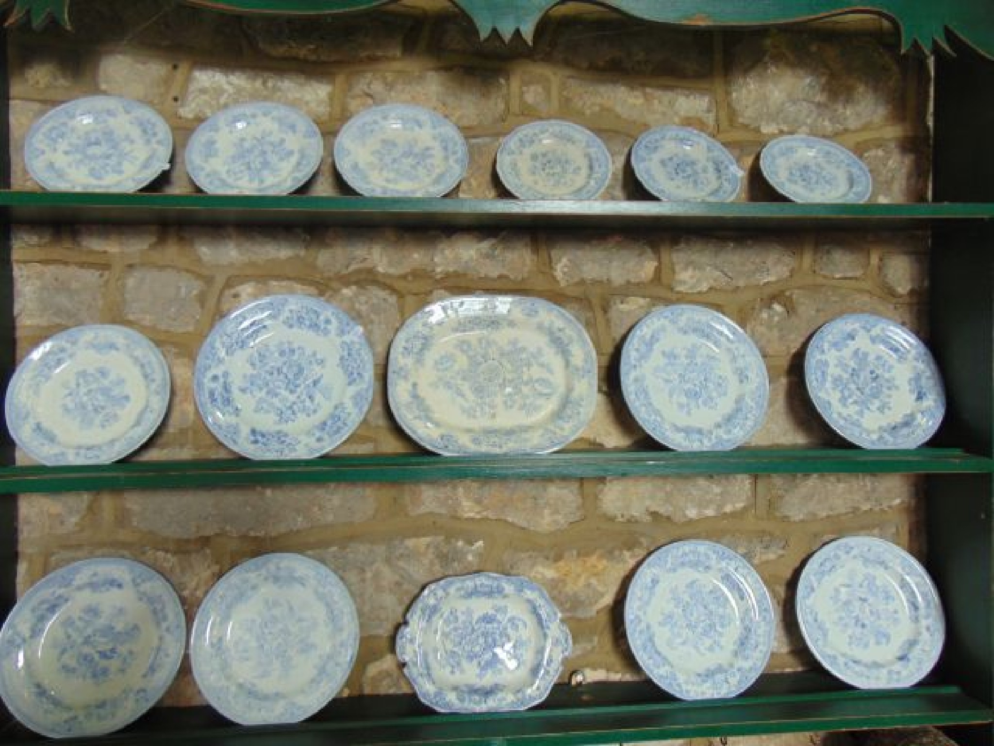 Appraisal: An extensive collection of th century Asiatic pattern blue and