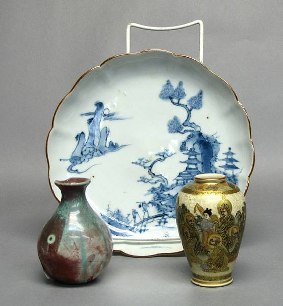 Appraisal: An Imari-style plate and Satsuma vase The first a late