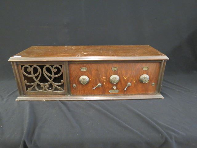 Appraisal: Antique Radio Freshman Masterpiece mahogany case is long deep tall