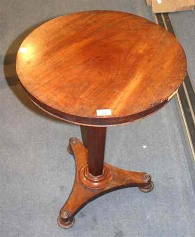 Appraisal: A WILLIAM IV MAHOGANY CIRCULAR LAMP TABLE on a central